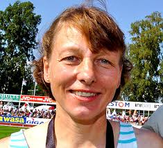 ... Annika Nyberger (4:36/2:41), Anna Lindh (4:34/2:47), Magdalena Thorsell (4:34/2:48), Mia Larsson (4:30/2:48) och Linda Ström (4:31/2:49). - 9745