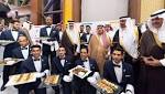 طهاة سعوديون ومقدمي طعام لسلطان