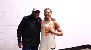 Zakai Zeigler Sets Tennessee Basketball Assists Record