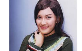 Delapan tahun silam, Nani Wijaya juga ditinggal wafat putri tercinta, pemain film kondang Sukma Ayu. - Sukma-Ayu-almarhum