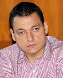 Deputaţii constănţeni Mircea Dobre şi Radu Babuş, de la PSD, încearcă să vină în ajutorul persoanelor care au credite la bănci, iar din cauza situaţiei ... - mirceadobre-1368115738