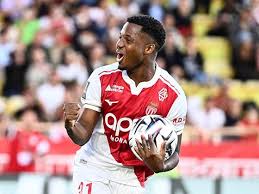 🔝 In his first Ligue 1 season: former Barça talent outshines even Messi