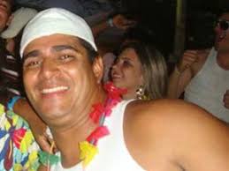 Thiago Ricardo do Nascimento, de 28 anos, não foi localizado. Segundo a polícia, ele tem passagem por disparo de arma de fogo. A Polícia Civil baseou-se nos ... - Homic%25C3%25ADdio-Ituiutaba