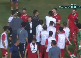 لیگ یک / موبایل جای VAR را گرفت!