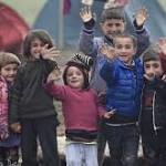 مبادرات نسائية لتقديم ملابس جديدة