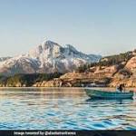 Magnitude Quake Alaska Coast Sparks