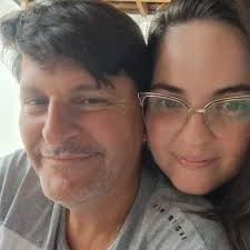 Filha de caminhoneiro morto em ponte cobra justiça e explicação do Estado