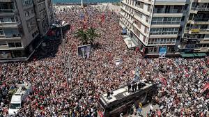 Escritores turcos condenan "prácticas antidemocráticas" de la justicia del país