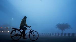 Dense fog to return over North India on Saturday after unexpected rain