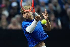 Ben Shelton vs. Flavio Cobolli: Pronóstico y Dónde Ver el Partidazo en París