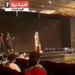 فيديو.. أمينة شلباية تدرب عارضات