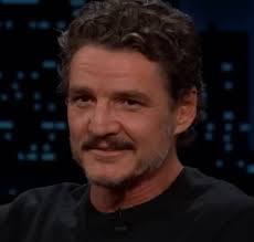 Pedro Pascal Deslumbra no Emmy! Look 'All White' Que Deu o Que Falar! - Imagen ilustrativa del artículo