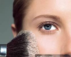 Image of applying face powder