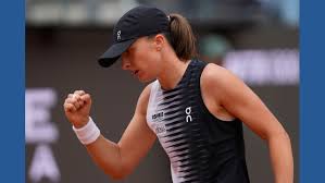 Swiatek steamrolls Pegula to reach Italian Open semifinals
