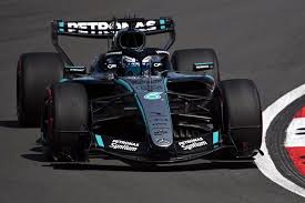 Gana Russell carrera Sprint en China; Pérez acaba 19