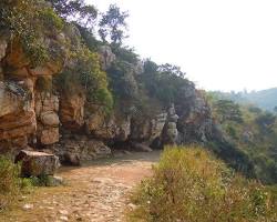 Image of Saptaparni Caves, Rajgir (medium)
