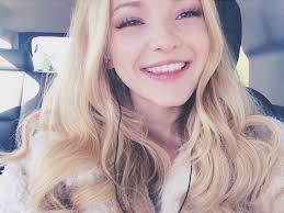 Résultat de recherche d'images pour "dove cameron"