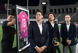 México homenajea a Guillermo Ochoa previo al duelo ante Chile