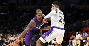 LeBron, Lakers ride 21-0 run to start 4th quarter, hold off Kings for 
131-127 win