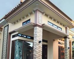 Gambar Keramik Tiang Teras Depan Bernuansa Batu Alam