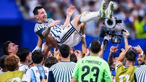 Les stars du football mondial rendent hommage à Lionel Messi — Foot Mercato