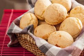 Resultado de imagem para imagens de pão de queijo mineiro