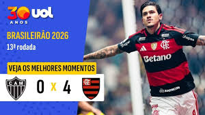 Flamengo passeia com direito a golaço de Plata e amplia crise no Galo