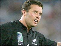 Aaron Mauger. Barbarians (7) 19. Tries: Rush, Lo Cicero, Van der Bergh Con: Giteau, Rogers. New Zealand (19) 47. Tries: Holah, Gear (2), Nonu, Laulala, ... - _40597261_mauger203