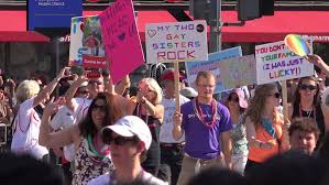 Résultat de recherche d'images pour "capital pride parade 2014 photos"