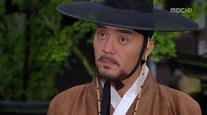 Choi Jong-Hwan as Jang Moo-Yul dressing down to pass unnoticed outside the palace - choi-jong-hwan-as-jang-moo-yul