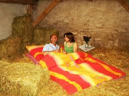 Hasil gambar untuk tempat teraneh di indonesia