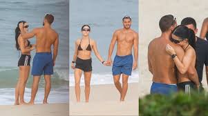 Jade Picon começa a semana em clima de romance na praia com o namorado André Lamoglia