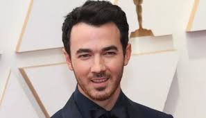 Kevin Jonas Launches Solo Career with "Changing"