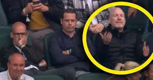 Reaktion spricht für sich: Matthias Sammer zeigt offen seinen Frust über das BVB-Spiel gegen Gladbach