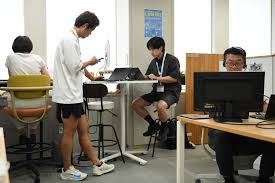 Nova política para uso de shorts nos escritórios gera debate acalorado no Japão