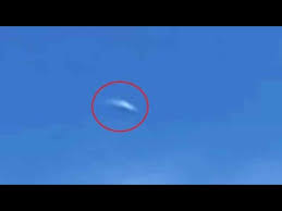 PENAMPAKAN UFO DILANGIT - YouTube
