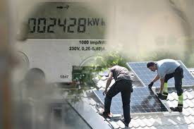 Legea pentru prosumatori se schimbă radical: sunt câteva avantaje noi, dar apar și obligații suplimentare