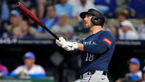 Report: Mariners DFA veterans Refsnyder, Garver following trades