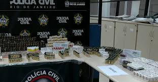 Casal é preso no Rio com R$ 150 mil em medicamentos ilegais vindos do Paraguai