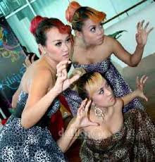 Hasil gambar untuk foto hot trio macan