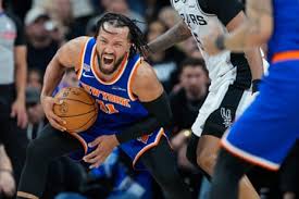 इतिहास रचने से बस एक जीत दूर न्यूयॉर्क निक्स, सैन एंटोनियो में बढ़ा NBA फाइनल का रोमांच