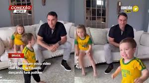 Vídeo: Flávio Bolsonaro posta vídeo com filhos de Eduardo dançando funk político.
