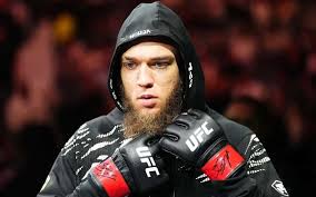 Valter Walker aceita luta contra ex-campeão do UFC