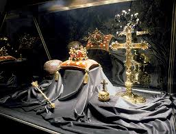 Hasil gambar untuk SEJARAH asal usul MAHKOTA KESULTANAN