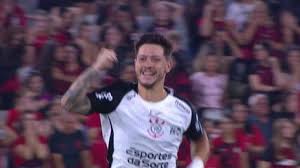 Corinthians vence Athletico-PR e quebra marca negativa no Brasileirão | Ge