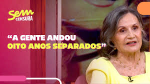A atriz Rosamaria Murtinho fala sobre casamento com o ator Mauro Mendonça