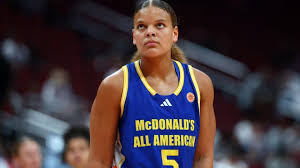 How Dawn Staley reacted to Jerzy Robinson signing with South Carolina
