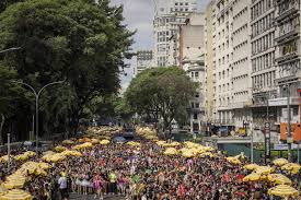 Domingo de Carnaval terá calor e chuvas rápidas em SP; veja previsão em todas as regiões do Brasil