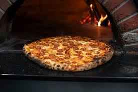 National pizza chain closing hundreds of locations after brutal drop in sales