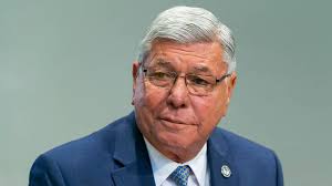 Miami City Commissioner Manolo Reyes Dies at 80